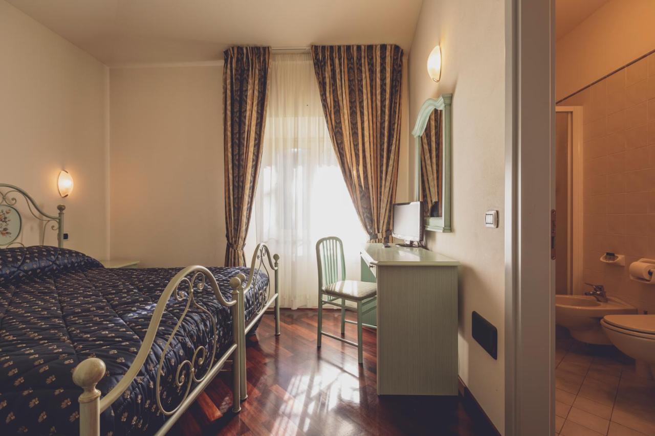 Albergo Ristorante Pasqui Rocca San Casciano Luaran gambar